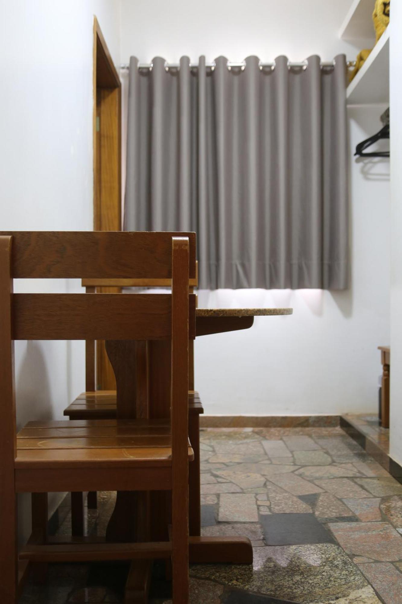 Voa água Eterna Hotel