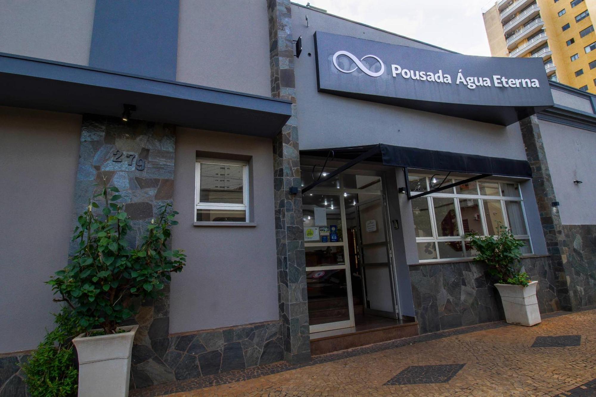 Pousada Agua Eterna - Proximo Ao Museu De Cera, Hot Beach E Thermas Dos Laranjais Hotel 3*